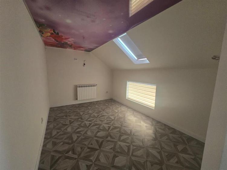 Birou, de 250 mp, în Obcini