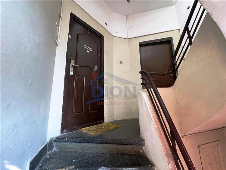 Apartament cu 3 camere semidecomandat, mobilat în Unirii