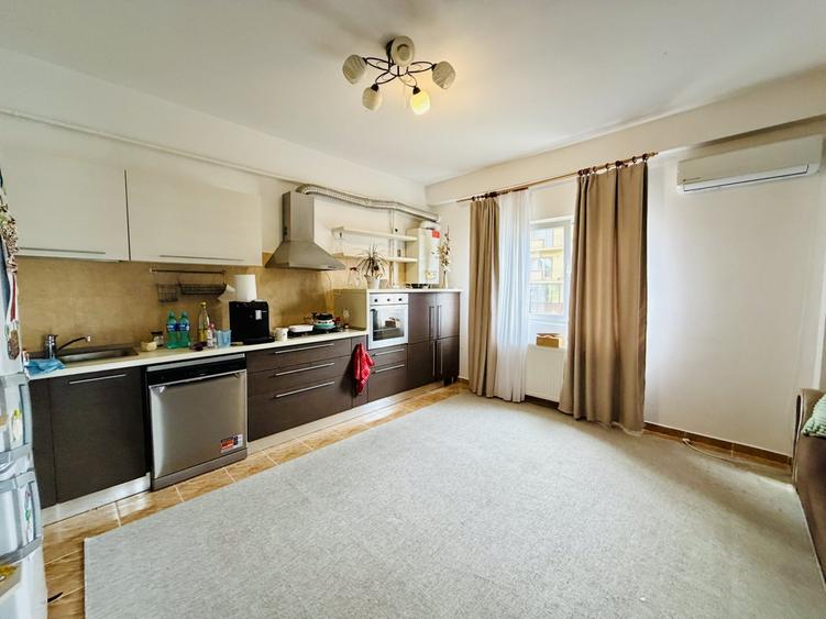 Apartament cu 3 camere decomandat, mobilat în Chiajna