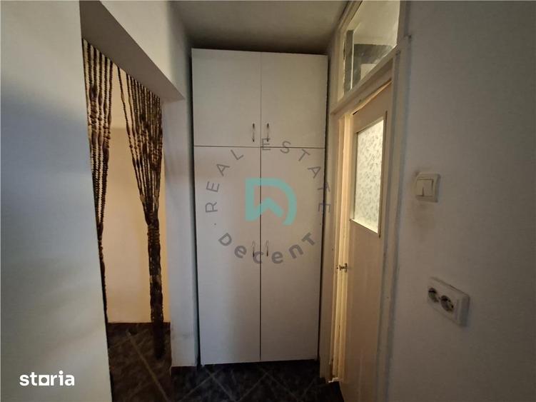 Apartament cu 3 camere decomandat în Astra
