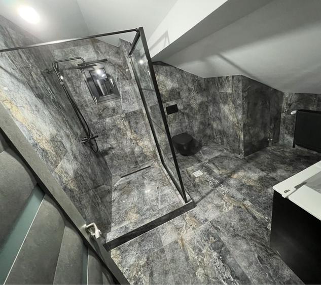 Apartament cu 4 camere decomandat în Central