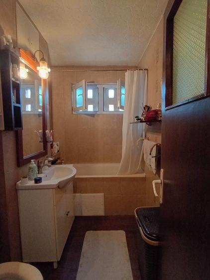 Apartament 3 camere + balcon, 70 mp, valea rosie - 2