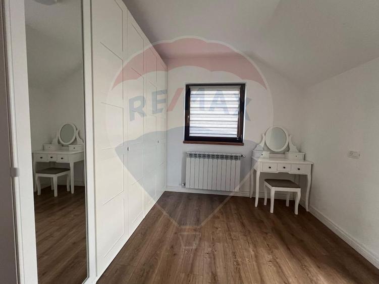 Casă individuală cu 4 camere cu Teren 334 Mp în Bucium