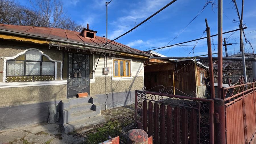Casă individuală cu 4 camere cu Teren 600 Mp în Vălenii de Munte