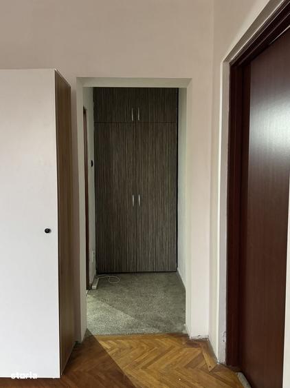 Apartament cu 3 camere semidecomandat în Nord