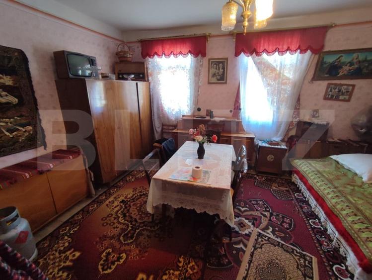 Casă individuală cu 4 camere cu Canalizare în Est