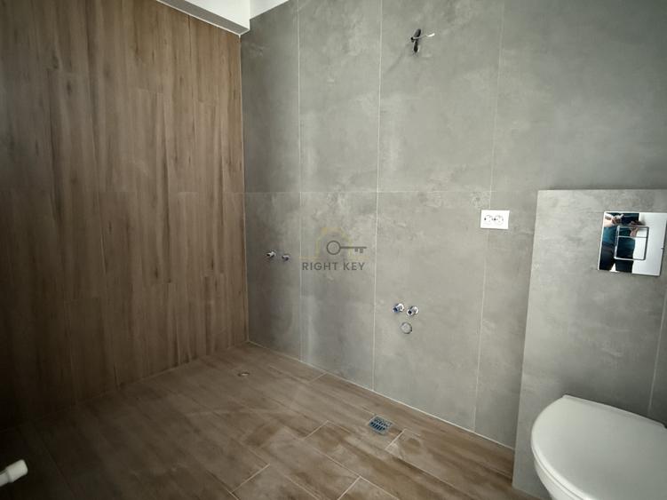 Duplex cu 5 camere cu Canalizare în Dragomirești-Deal