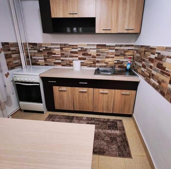 Apartament cu 2 camere decomandat în Uiasca