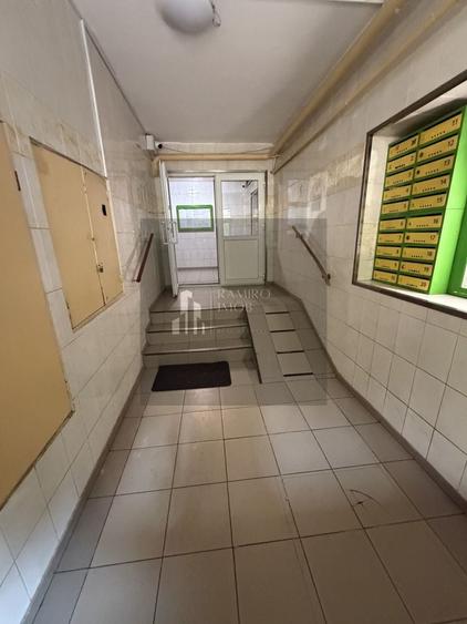 Apartament cu 3 camere semidecomandat în Pantelimon
