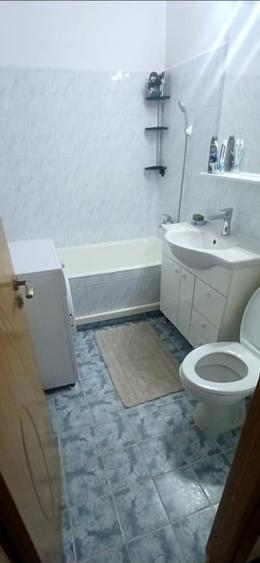Apartament cu 2 camere decomandat, mobilat în Central