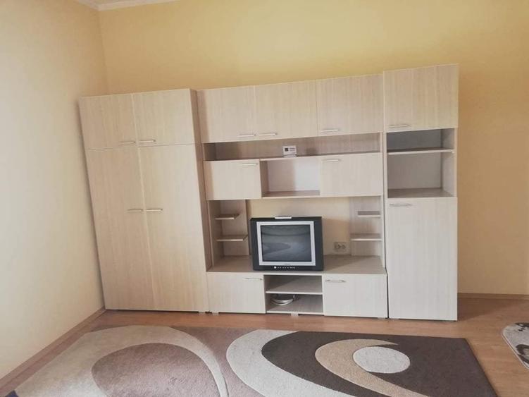 Apartament cu 2 camere decomandat în Florești