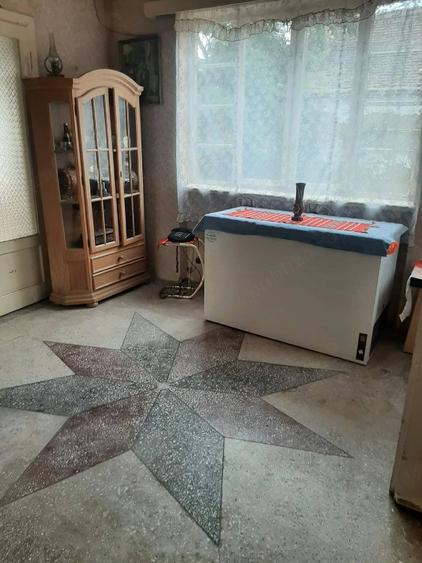 Casă cu 4 camere cu Teren 996 Mp în Central