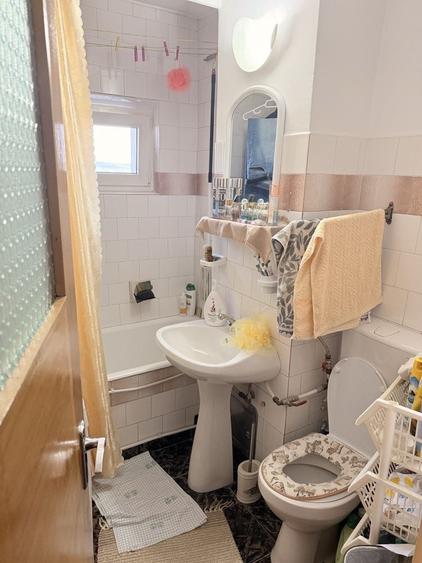 Propietar vand apartament 2 camere decomandat spatios loc de parcare inclus - 8