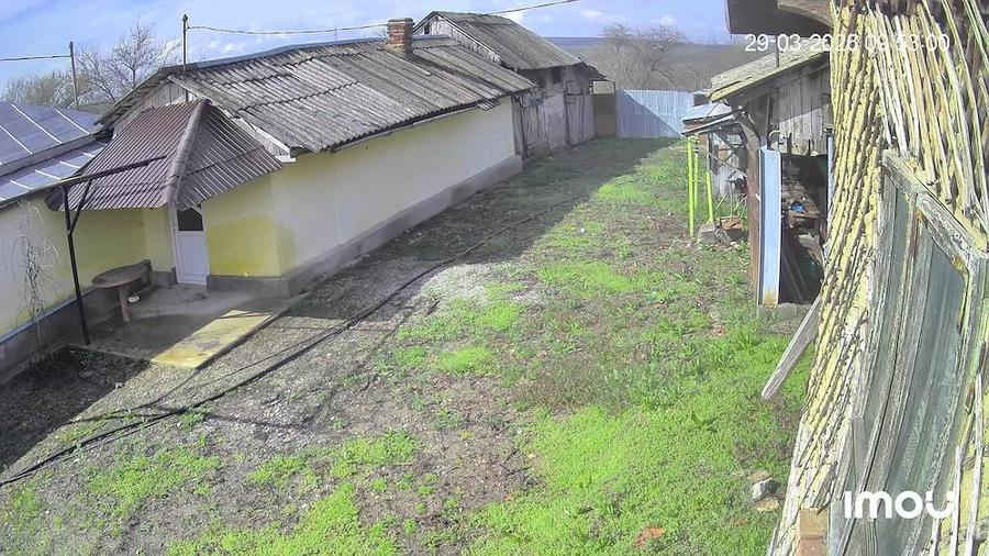 Casă cu 6 camere cu Teren 2495 Mp în Melinești