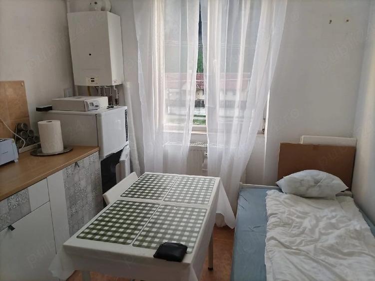 Garsonieră decomandată în Nădrag