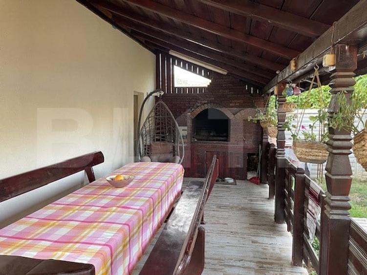 Casă individuală cu 5 camere cu Canalizare în Lăpuș Argeș