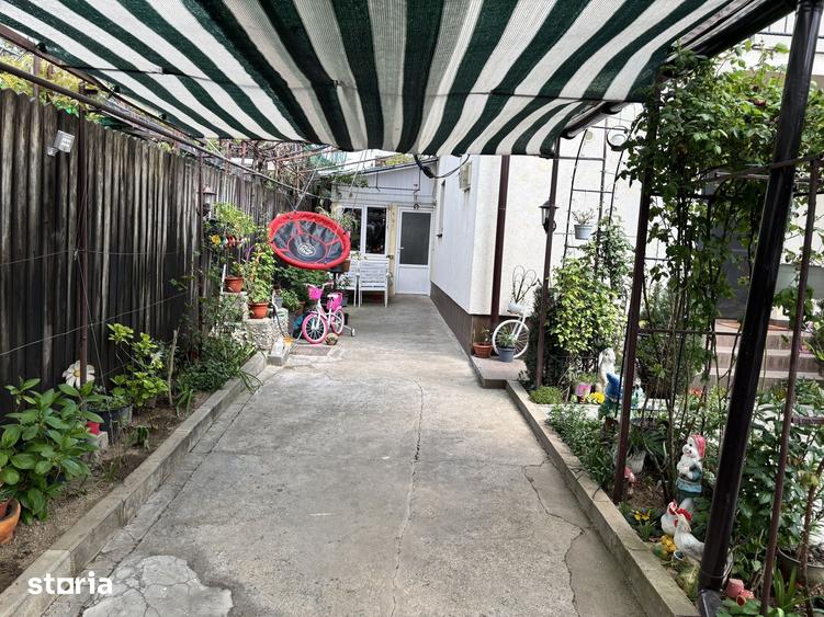 Casă cu 5 camere cu Teren 309 Mp în Aluniș