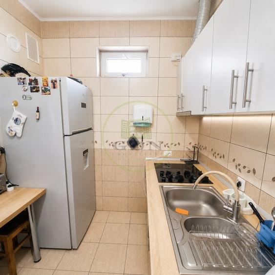 Casă individuală cu 6 camere cu Canalizare în Zărnești