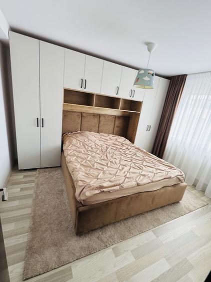 Casă cu 4 camere cu Teren 90 Mp în Șura Mare