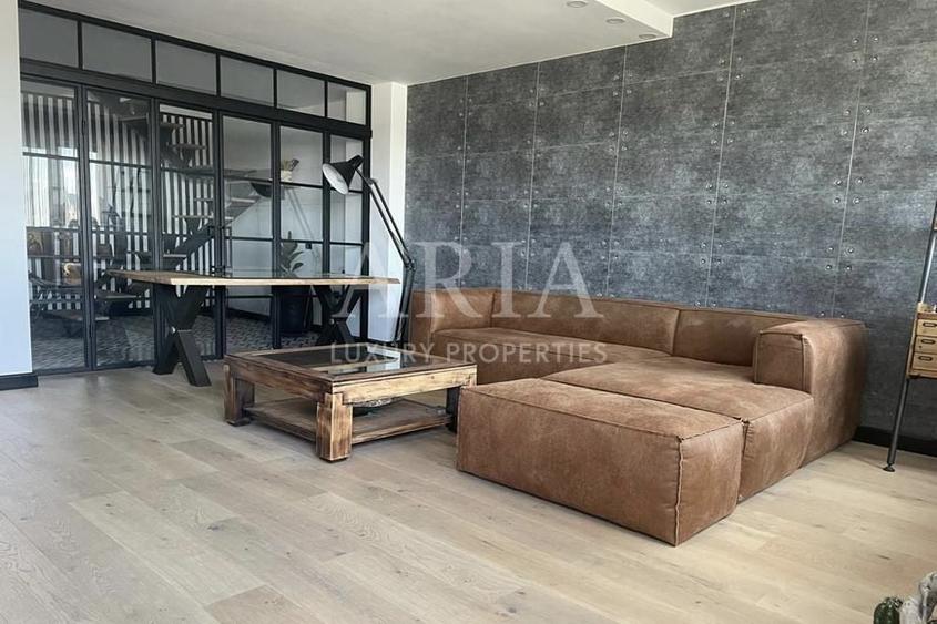 Penthouse cu 3 camere decomandat în Herăstrău