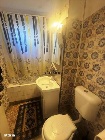 Apartament cu 3 camere, mobilat în Republicii