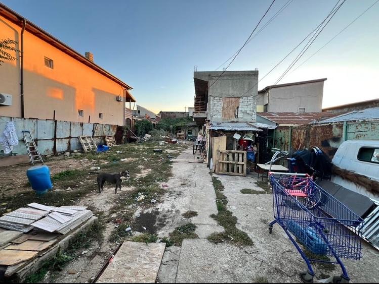 Teren Construcții intravilan de 354 mp, în Colentina