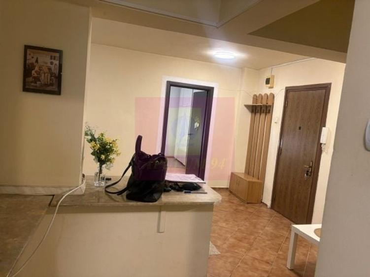 Apartament cu 2 camere semidecomandat în Decebal
