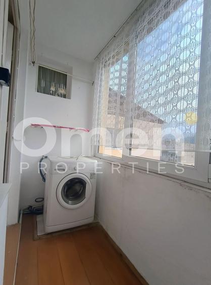 Apartament cu 3 camere semidecomandat în Decebal