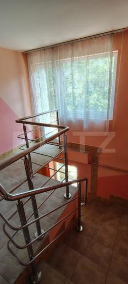 Casă individuală cu 4 camere cu Garaj în Exterior Vest