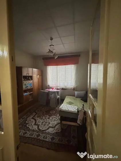 Casă cu 3 camere cu Teren 532 Mp în Central