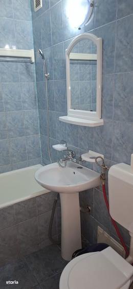 Apartament cu 2 camere semidecomandat în Florilor