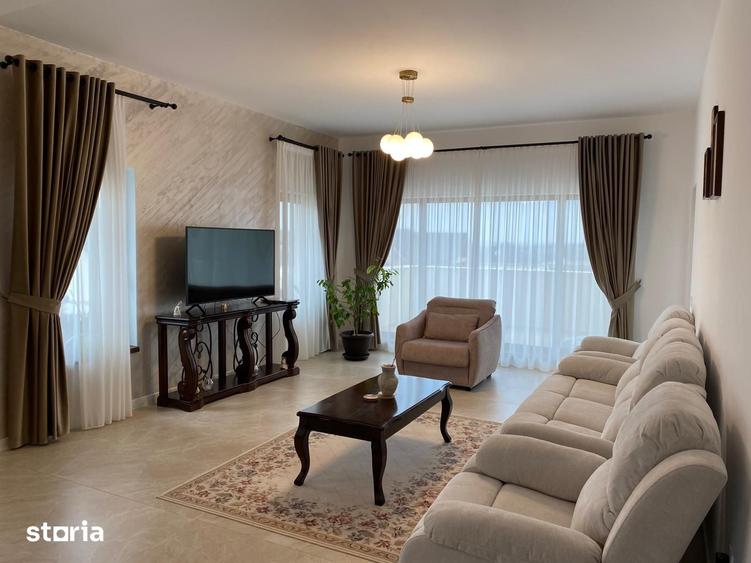 Casă cu 5 camere cu Teren 415 Mp în Central