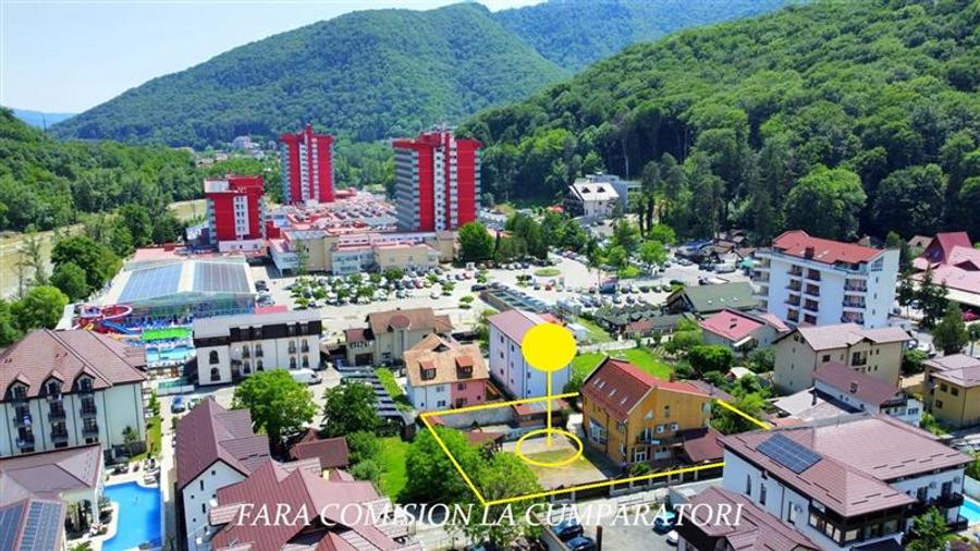 Casă individuală cu 12 camere cu Piscina în Central