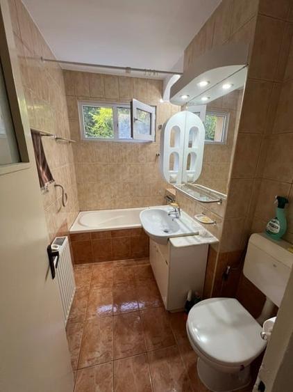Apartament cu 3 camere semidecomandat, mobilat în Astra