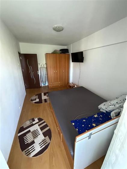 Apartament cu 3 camere decomandat, mobilat în Păcurari