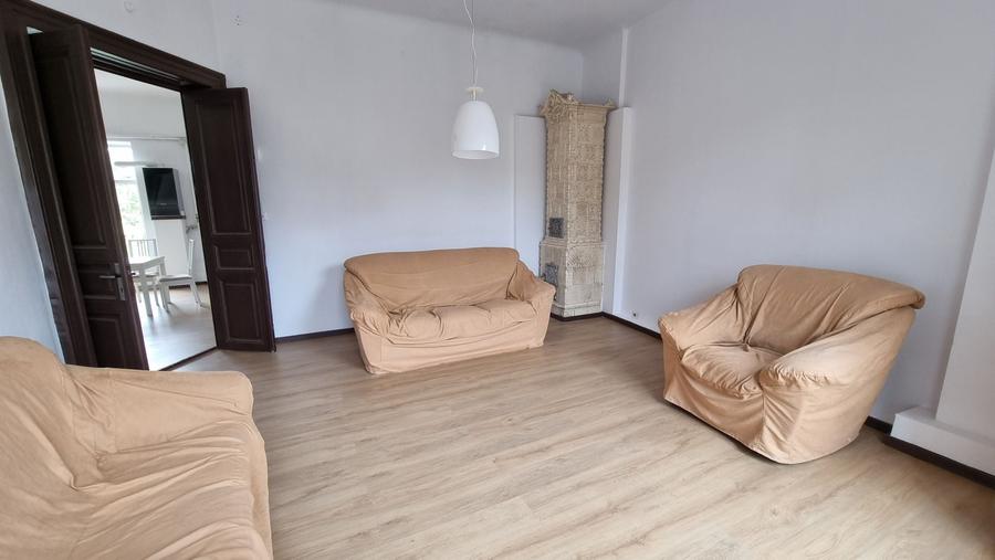Apartament cu 4 camere decomandat în Kogălniceanu