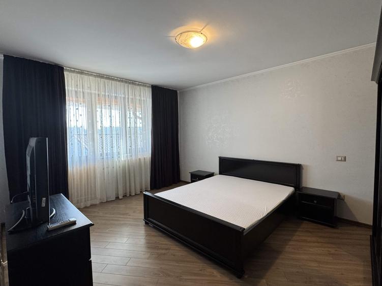 Casă individuală cu 5 camere cu Teren 500 Mp în Steaua
