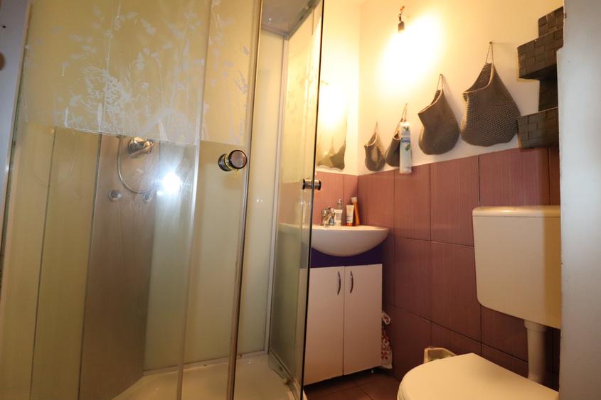 Apartament cu 3 camere în Kiriac