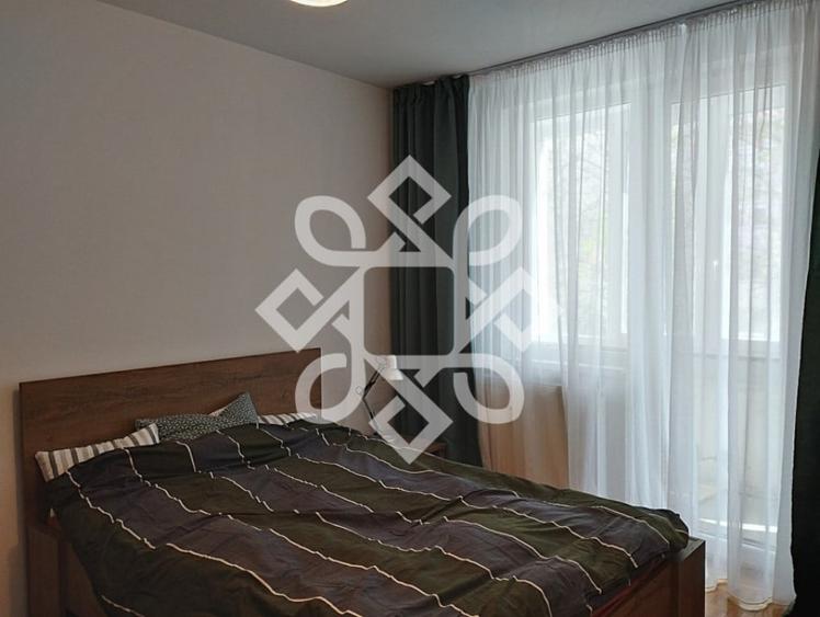 Apartament cu 3 camere semidecomandat în Rogerius