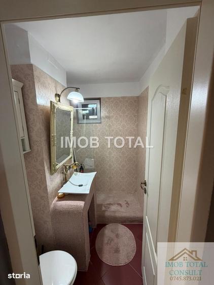 Apartament cu 2 camere semidecomandat în Craiovei