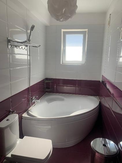Duplex cu 4 camere cu Canalizare în Central