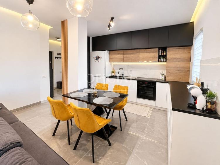 Apartament cu 3 camere semidecomandat, mobilat în Florești