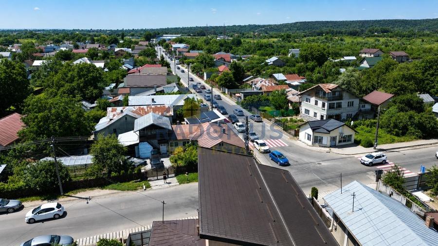 Casă individuală cu 4 camere cu Canalizare în Central