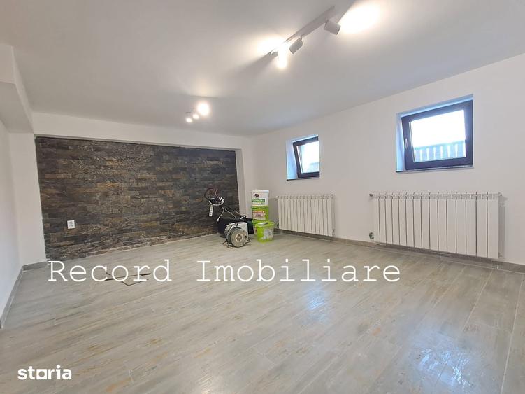 Casă cu 6 camere cu Teren 227 Mp în Gruia