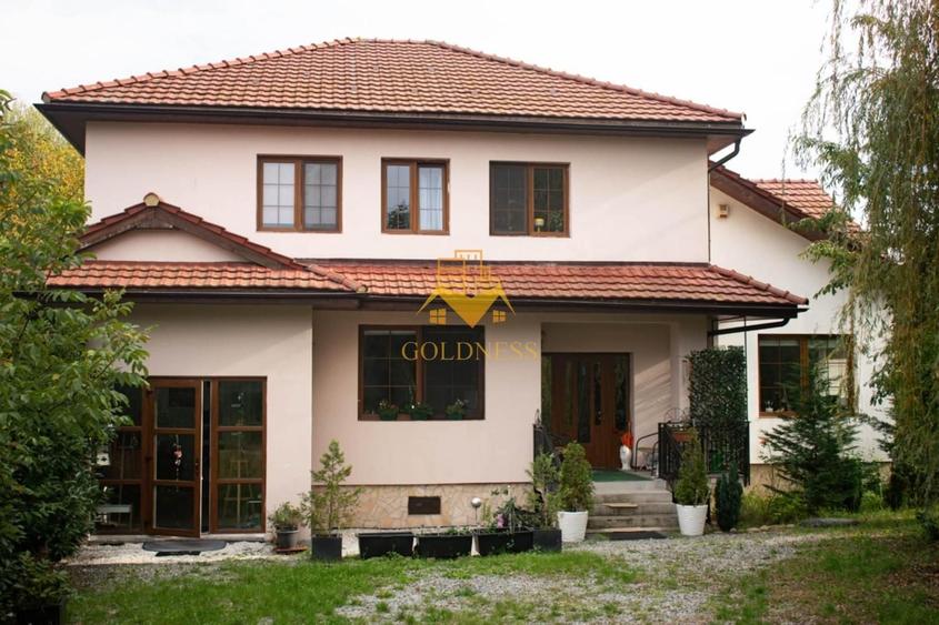 Casă individuală cu 5 camere cu Canalizare în Bună Ziua