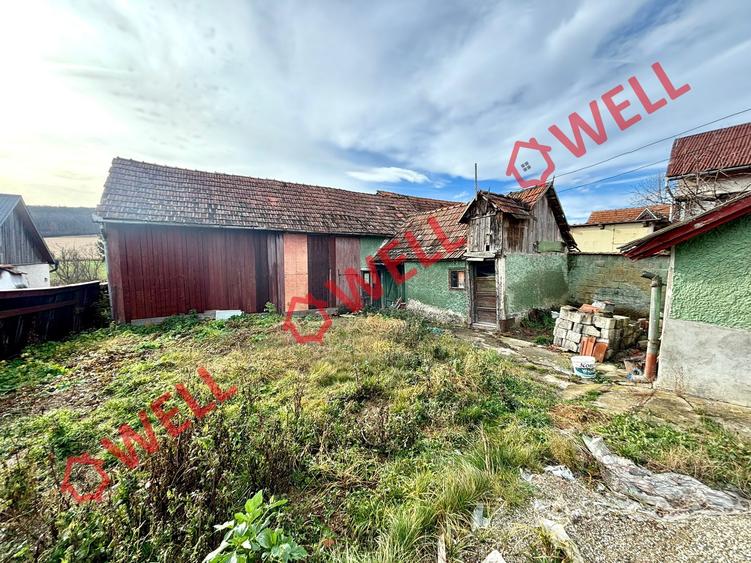 Casă cu 2 camere cu Teren 806 Mp în Vâlcele