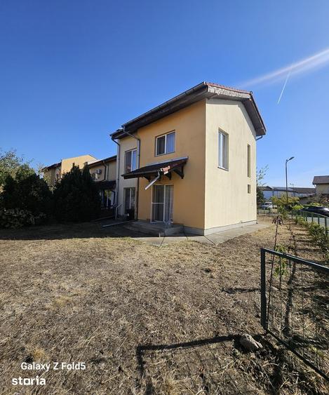Casă cu 4 camere decomandat cu Teren 300 Mp în Europa