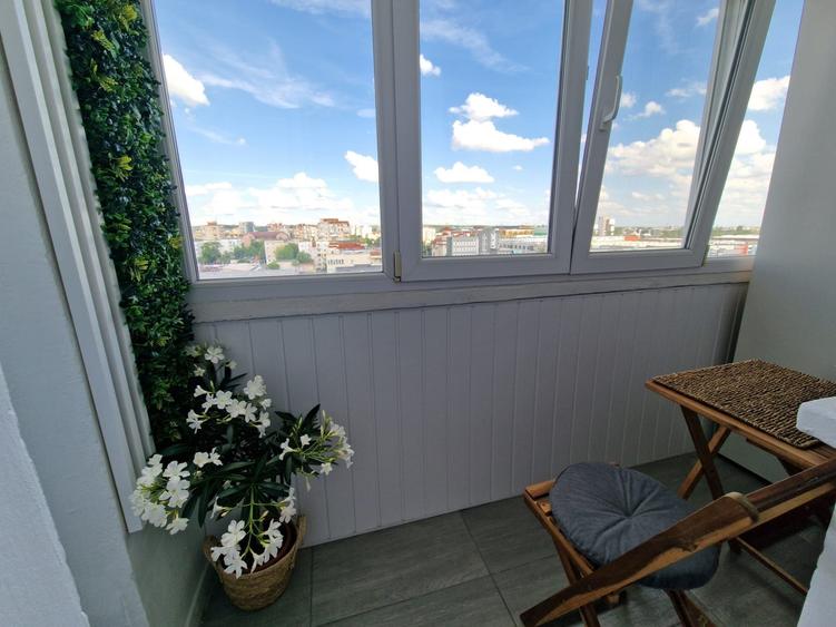 Apartament cu 2 camere decomandat în Calea București