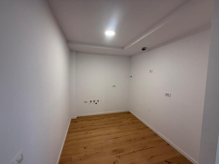 Apartament cu 2 camere semidecomandat în Aviației
