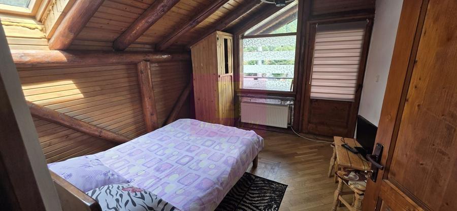 Casă individuală cu 4 camere cu Canalizare în Sud
